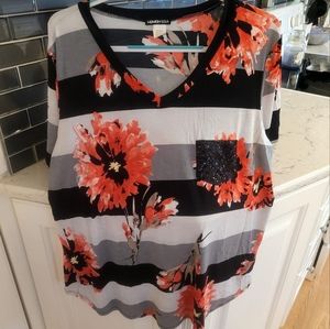 Heimish 3xl, Gently worn, short sleeve top with sequined black pocket